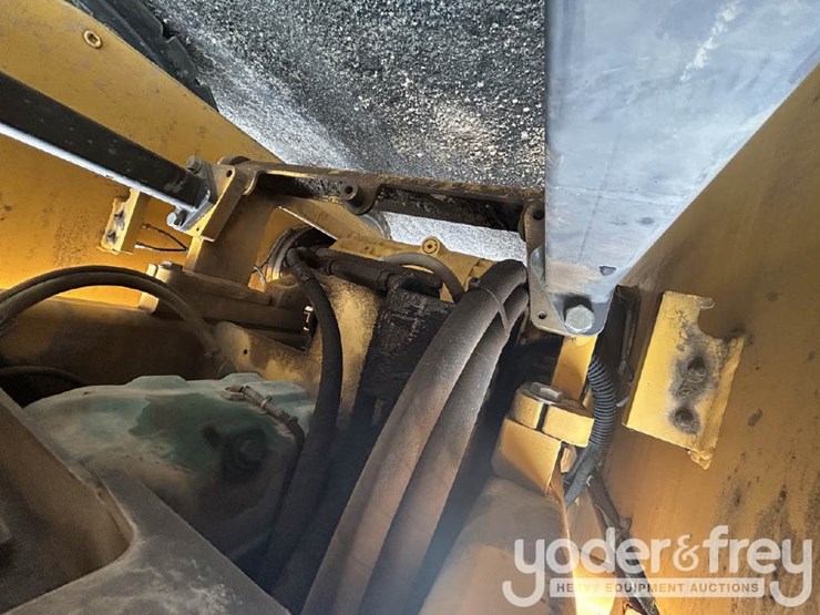 2008-volvo-g940-image-21