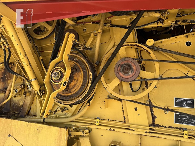 1987-new-holland-tr86-image-10