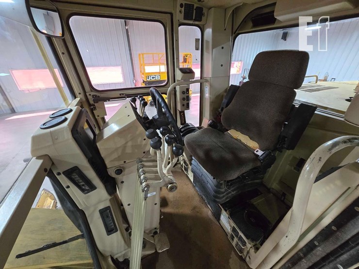 2007-caterpillar-140h-image-13