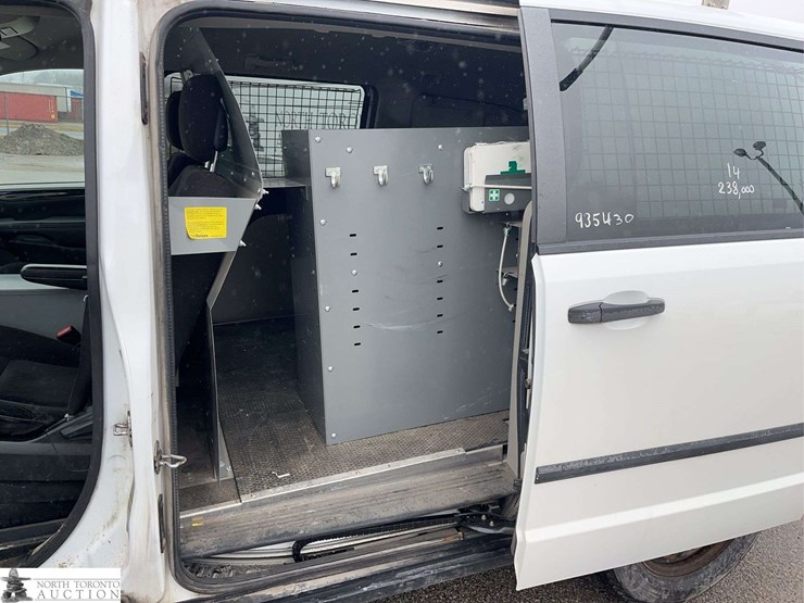 2014-ram-c/v-image-15