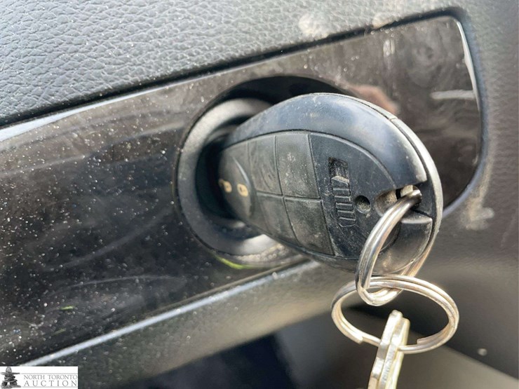 2014-dodge-grand-caravan-sxt-image-14