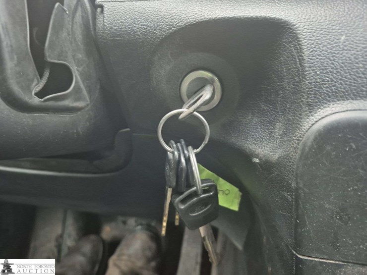 2020-ford-explorer-image-14