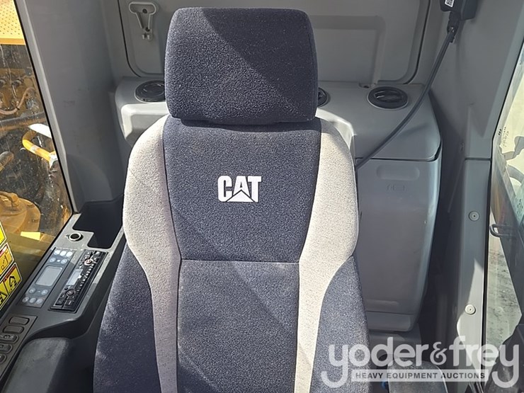 2017-caterpillar-336fl-image-100