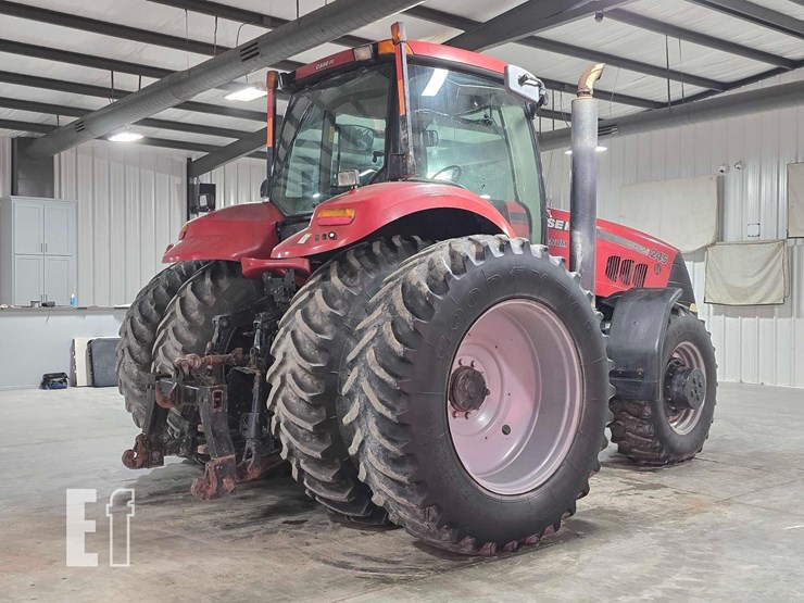 case-ih-magnum-245-image-3