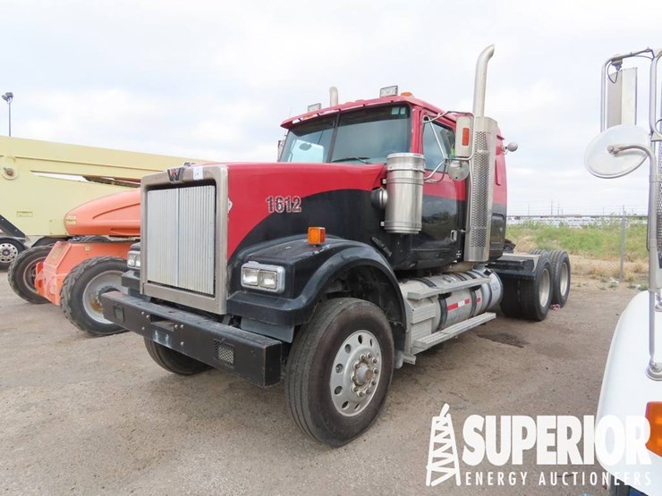 2011-western-star-4900-image-1