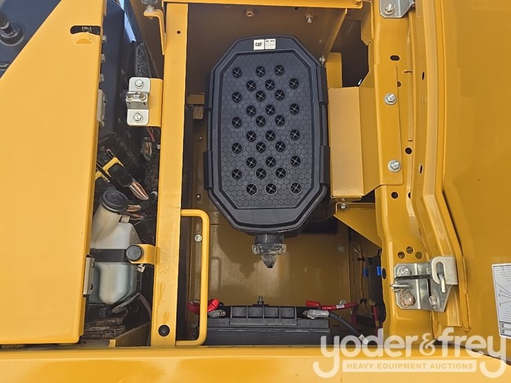 2019-caterpillar-336-image-30