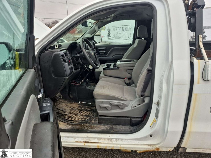 2018-chevrolet-silverado-1500-image-11