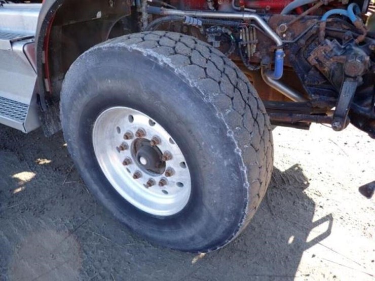 2013-kenworth-t800-image-41