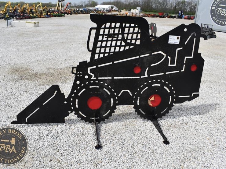 skid-steer-shooting-target-42926-image-2