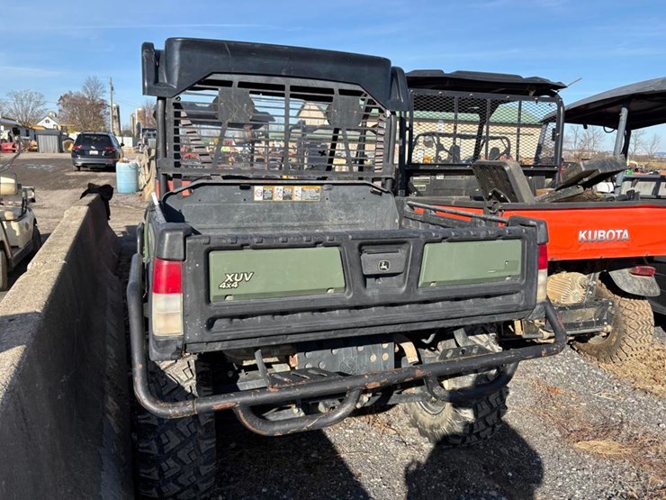 john-deere-825-image-8