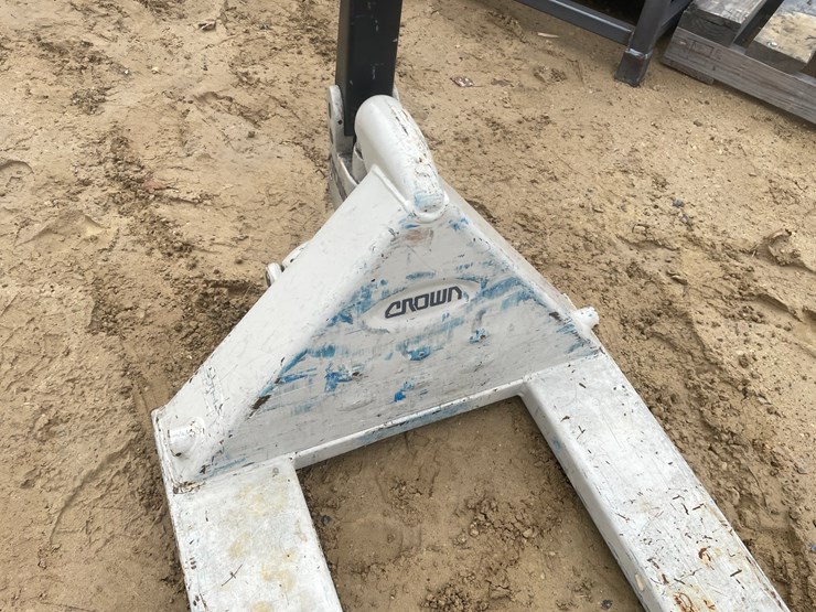 #3917-•-crown-5,000-lbs.-pallet-jack-image-14