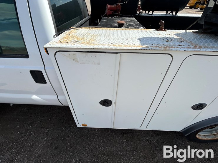 2005-ford-f550-image-19