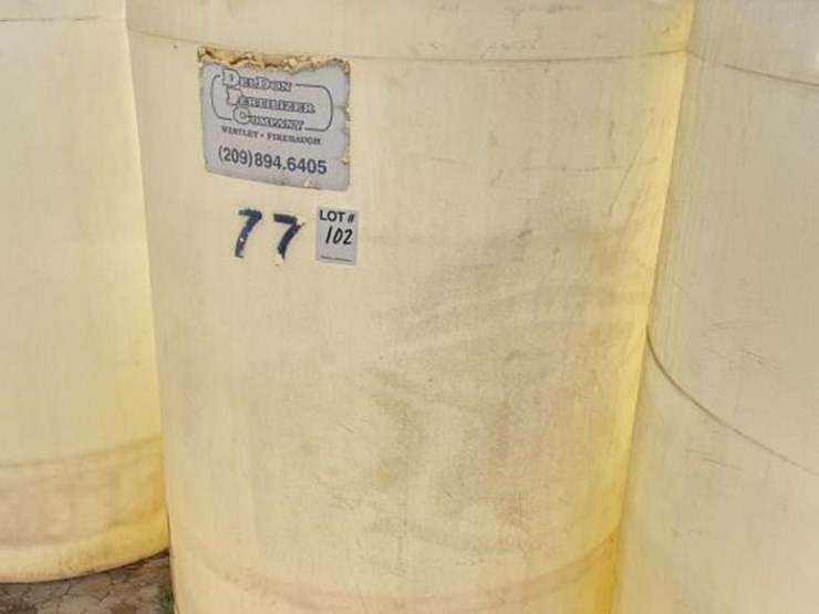 500g-upright-poly-tank-image-1