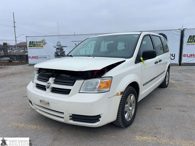 2010-dodge-grand-caravan-image-1
