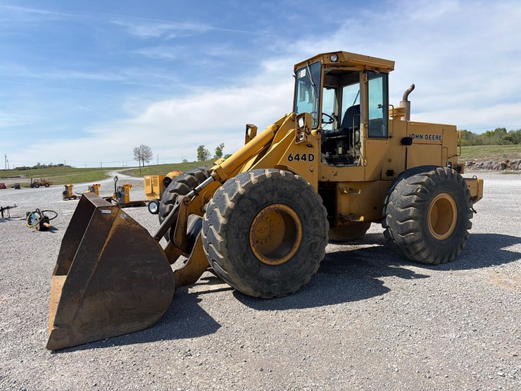 1992-john-deere-644-image-1