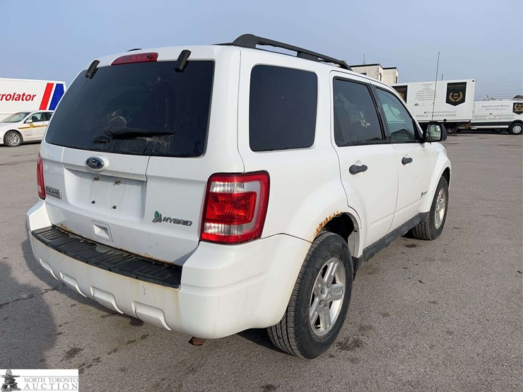 2011-ford-escape-hybrid-image-5