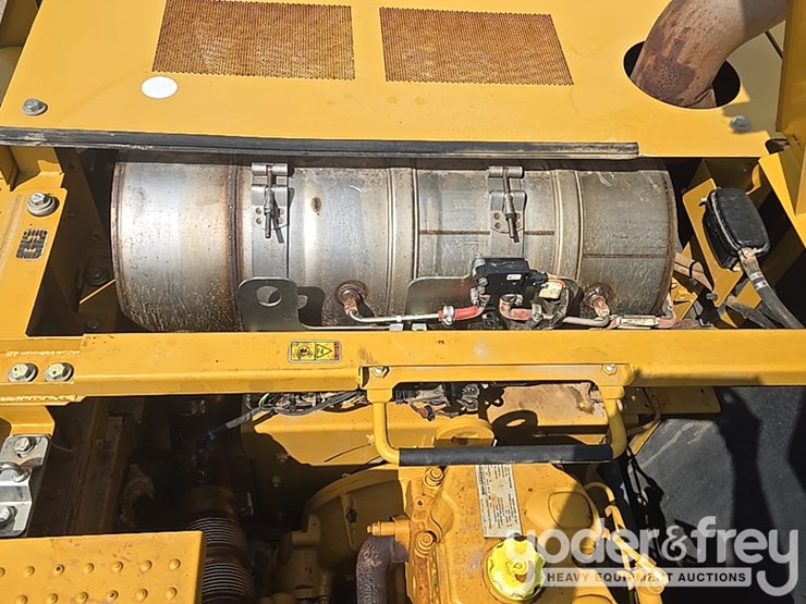 2019-caterpillar-336-image-67