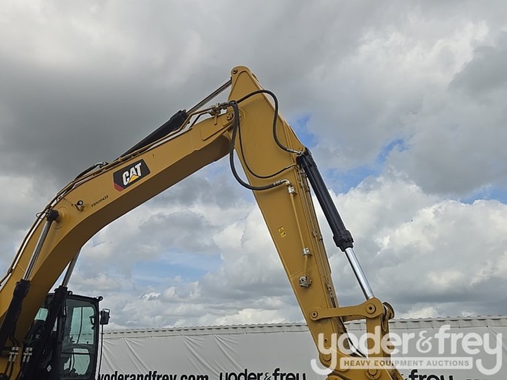 2019-caterpillar-336-image-35
