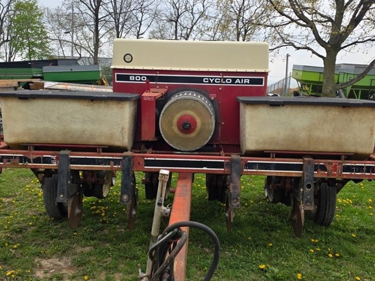 international-800-image-22