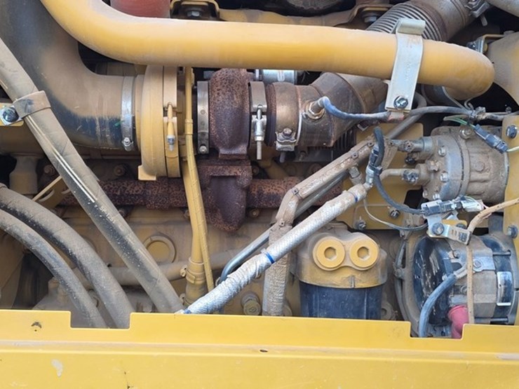 2020-caterpillar-140-image-50