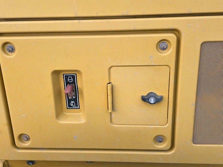 2020-caterpillar-140-image-56