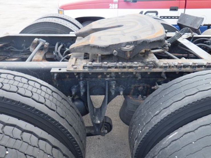 2016-international-8600-image-3