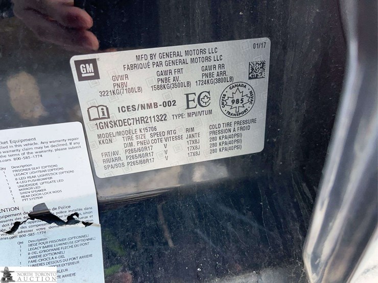 2017-chevrolet-tahoe-image-13