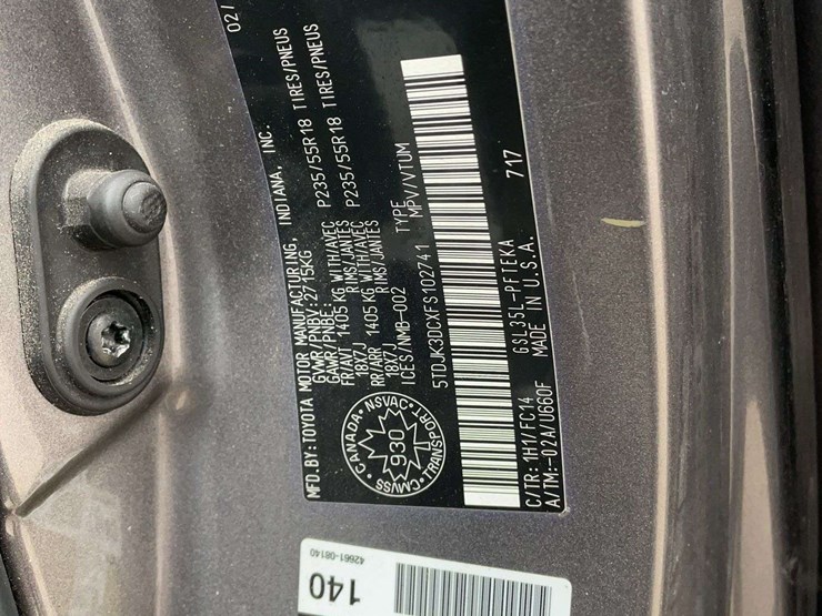 2015-toyota-sienna-image-26