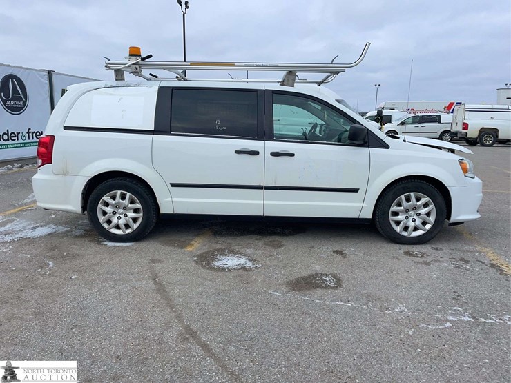 2015-ram-c/v-image-4