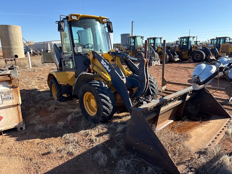 2012-deere-304j-image-2