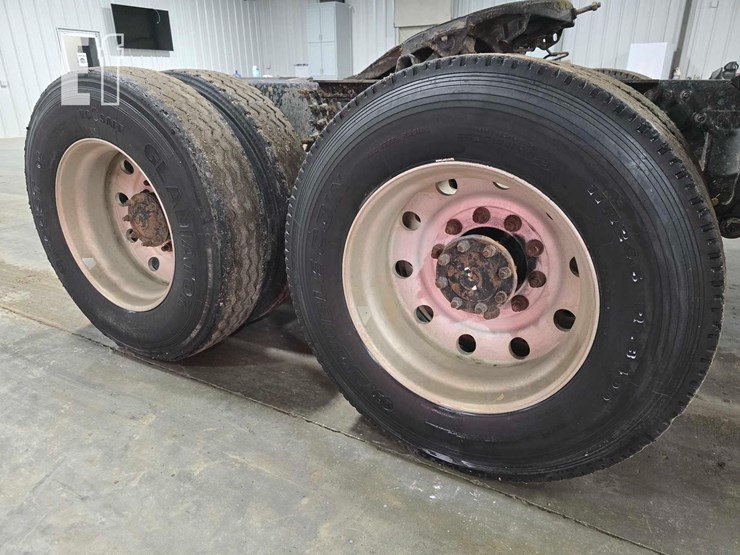 2010-mack-pinnacle-cxu613-image-25