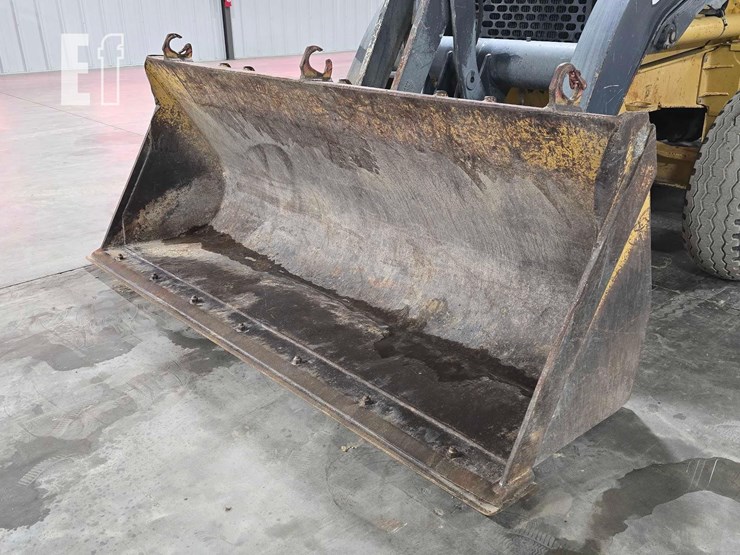 2011-deere-310j-image-9