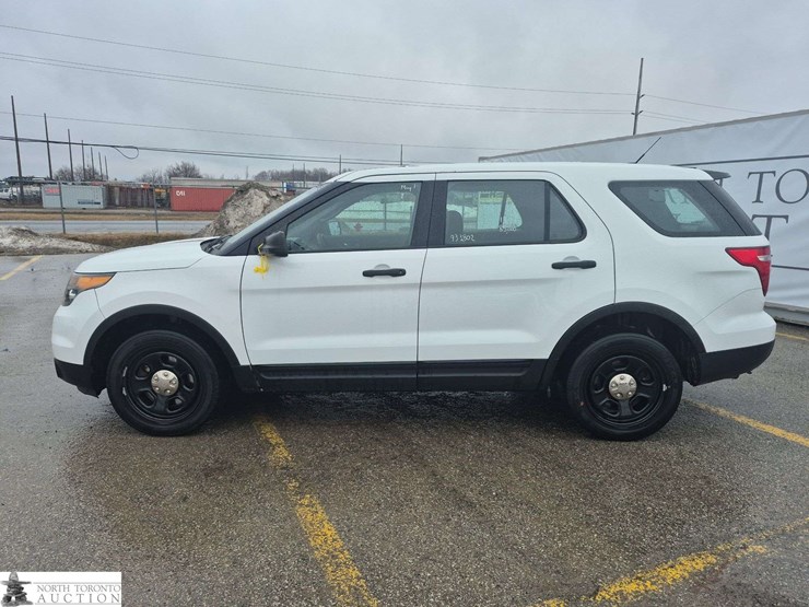 2014-ford-explorer-image-8