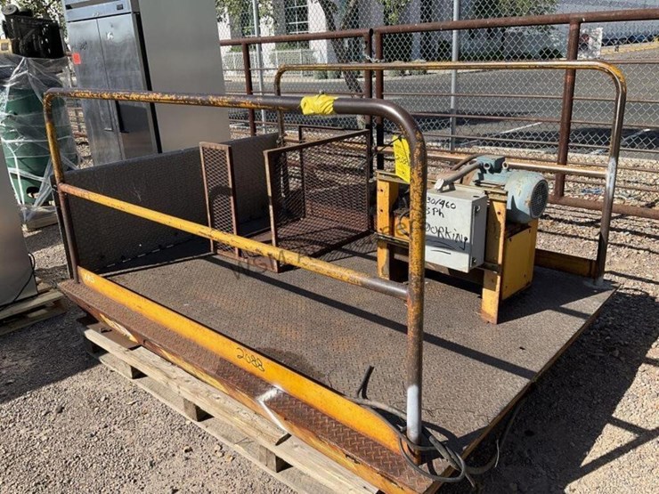 ecoa-hld-050-608-5,000lbs-capacity-loading-dock-image-1