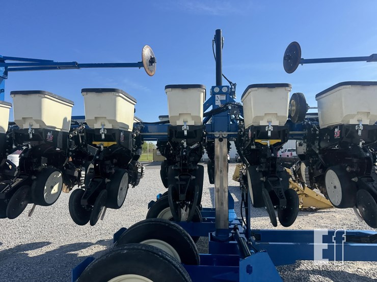 kinze-3500-image-10