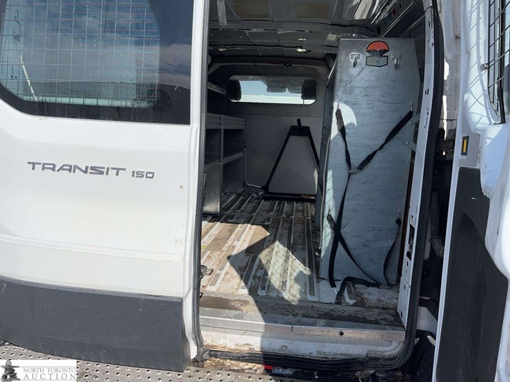 2016-ford-transit-image-17