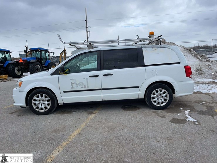 2015-ram-c/v-image-8