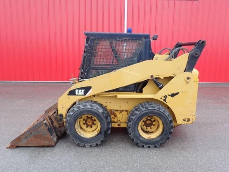 2010-caterpillar-232b-image-8