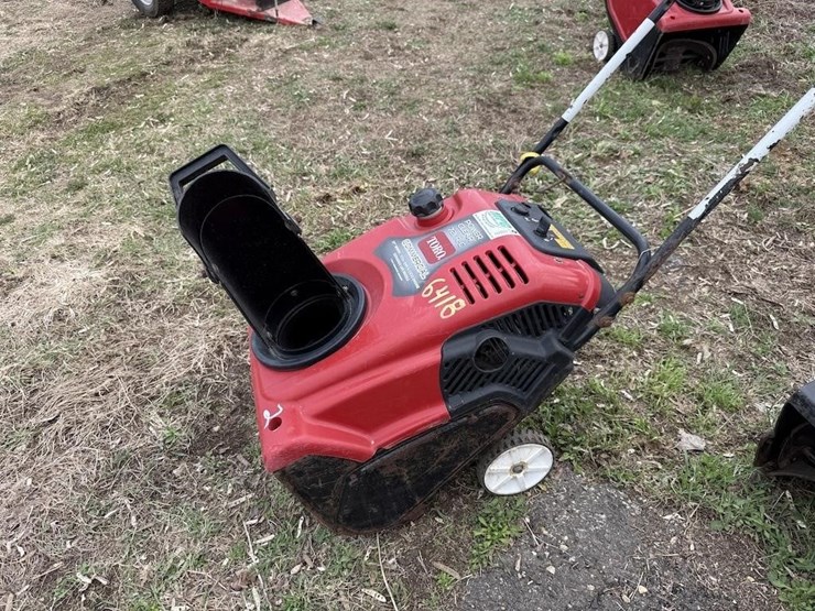 toro-snow-blower-image-4