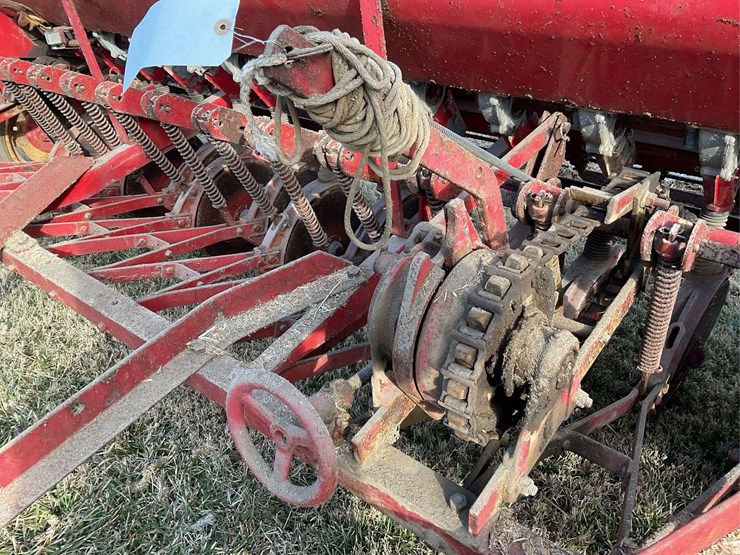 massey-ferguson-33-image-21