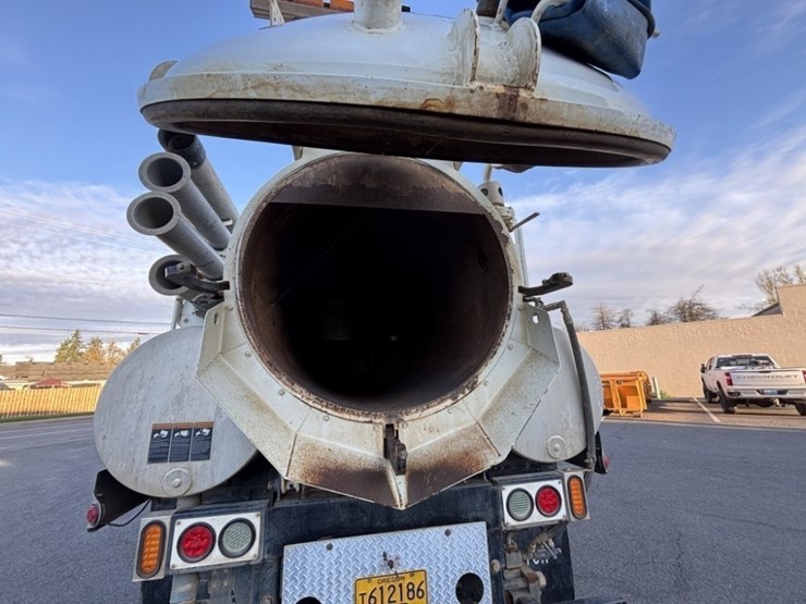 2009-vactor-2100-image-41