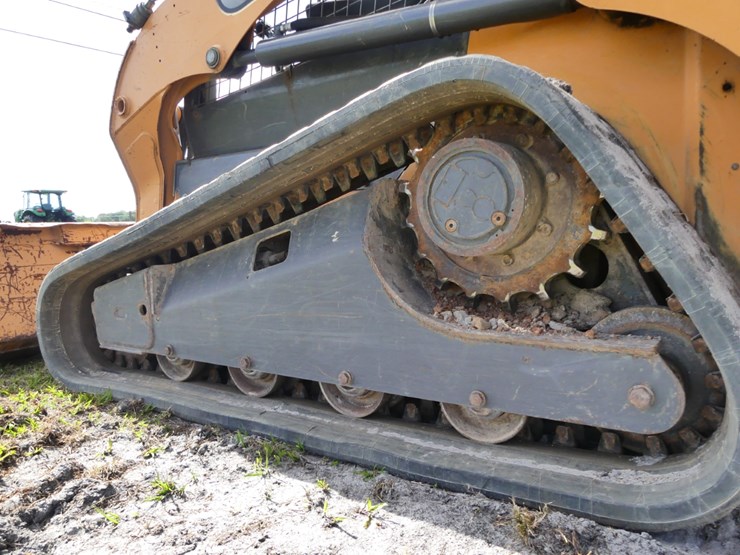 2015-case-tr320-image-6