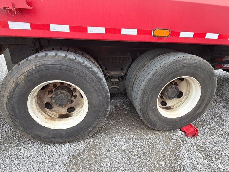 #31716-•-2009-crane-carrier-sanitation-truck-image-16