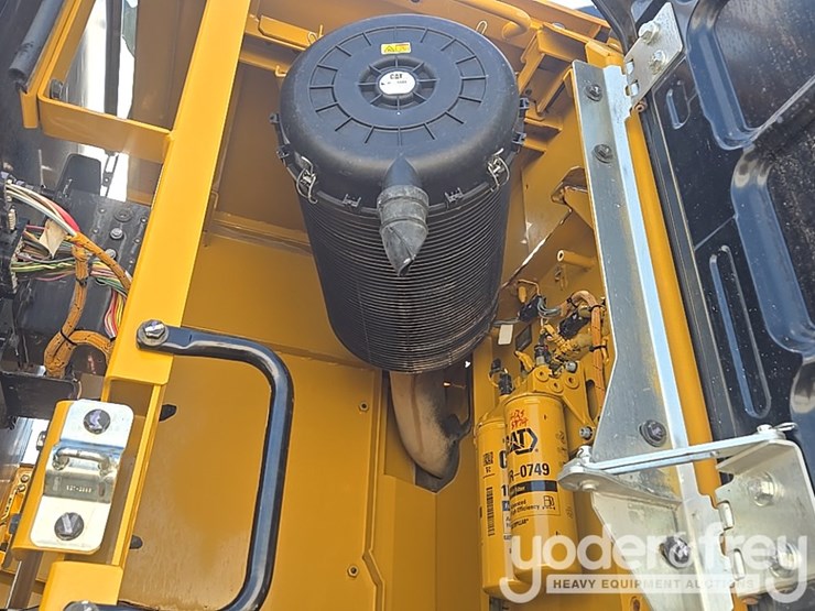 2017-caterpillar-336fl-image-40