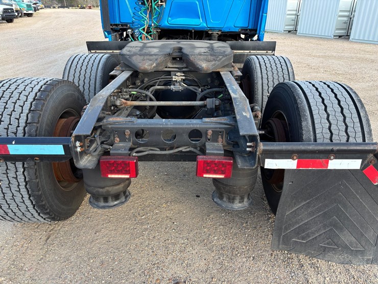 2015-international-prostar-image-5