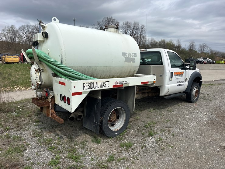 2012-ford-f550-image-5