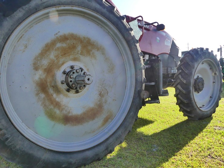 case-ih-farmall-140a-image-7