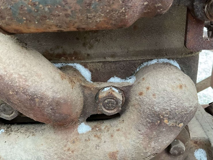 fordson-with-mounted-gleaner-combine-image-27