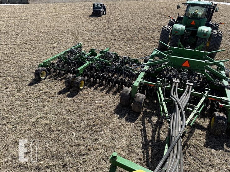 2012-john-deere-1890-image-100