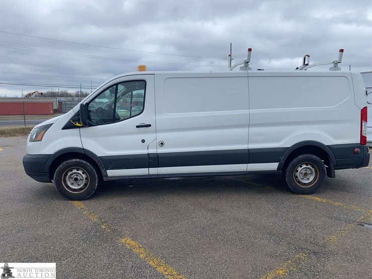 2015-ford-transit-image-3